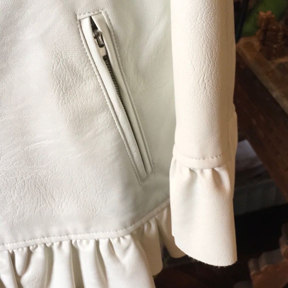 Casting La White Ruffle Jacket Good Shape 1 Spot - image 6